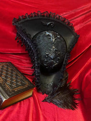 Women’s Steampunk Gothic Skull & Feather Tricorn – Medieval & Renaissance Pirate Hat