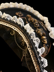 Women’s Steampunk Gothic Skull & Feather Tricorn – Medieval & Renaissance Pirate Hat